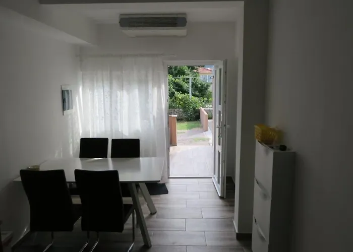Familienwohnung 3 By Interhome *
