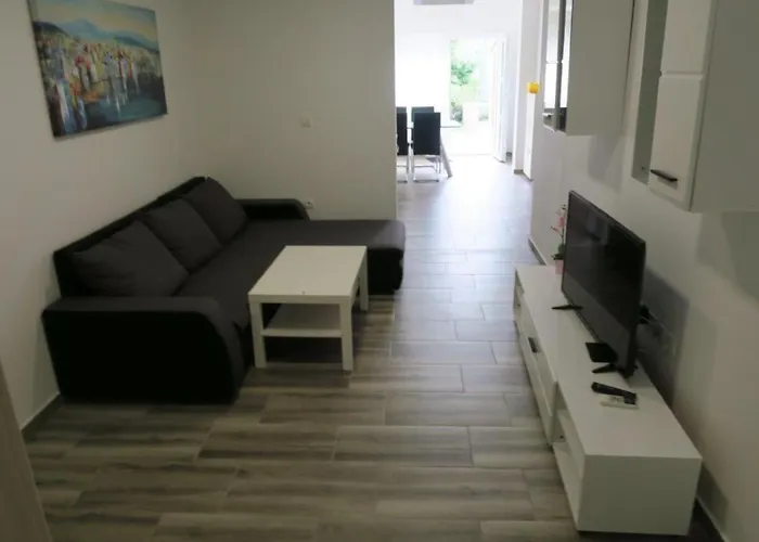 Familienwohnung 3 By Interhome شقة *