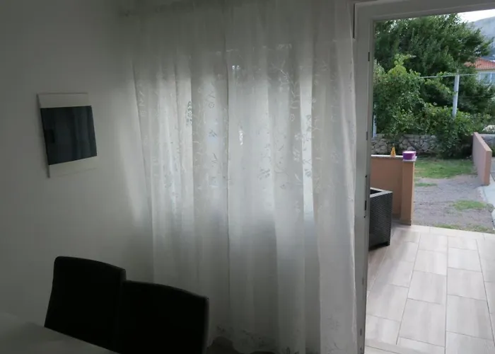 Familienwohnung 3 By Interhome