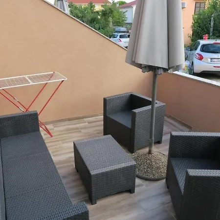 Apartament Familienwohnung 3 By Interhome Baška