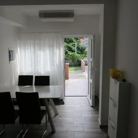 Familienwohnung 3 By Interhome *