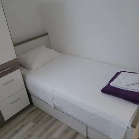 Familienwohnung 3 By Interhome *