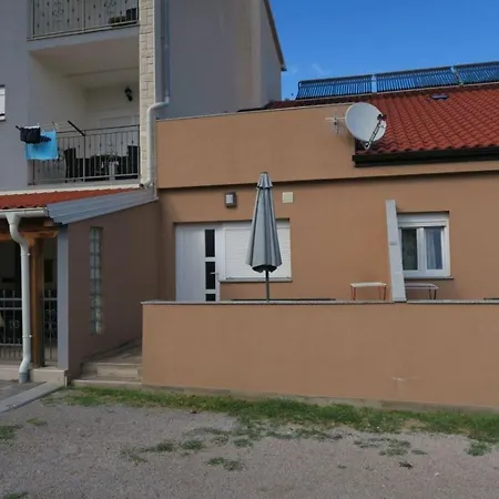 Appartement Familienwohnung 3 By Interhome Baška