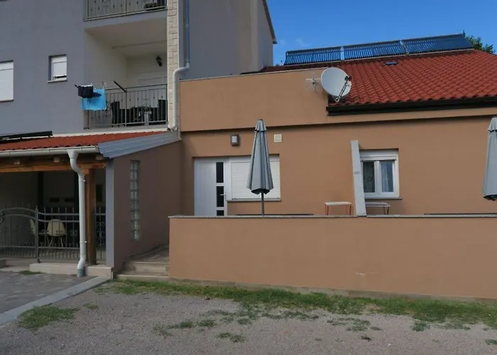 Apartament Familienwohnung 3 By Interhome Baška